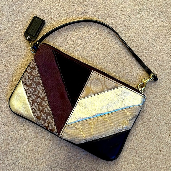 Coach Handbags - EUC Coach Patchwork Wristlet, Tan, Brown, Metallic Gold, Chevron